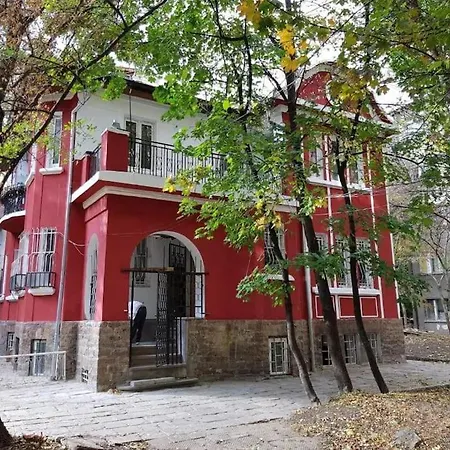 Center 1 Apartment